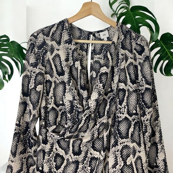River Island Asymmetric Swing Dress in Grey Snake Print - Picture 7 of 11